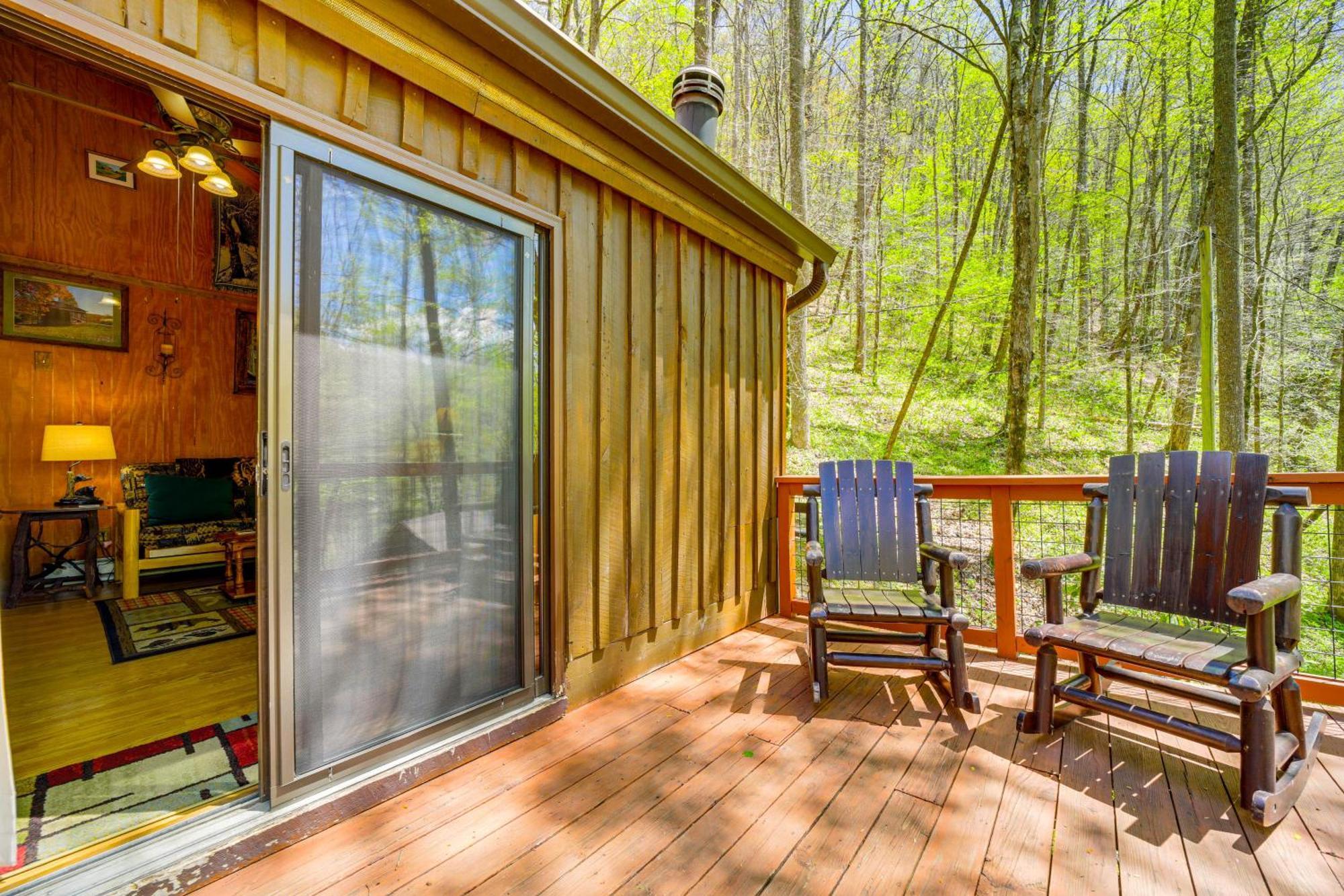 Creekside Whittier Cabin With Fire Pit Near Hiking! Екстер'єр фото