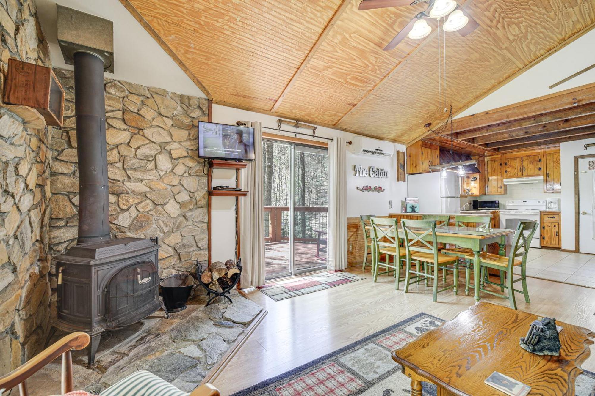 Creekside Whittier Cabin With Fire Pit Near Hiking! Екстер'єр фото