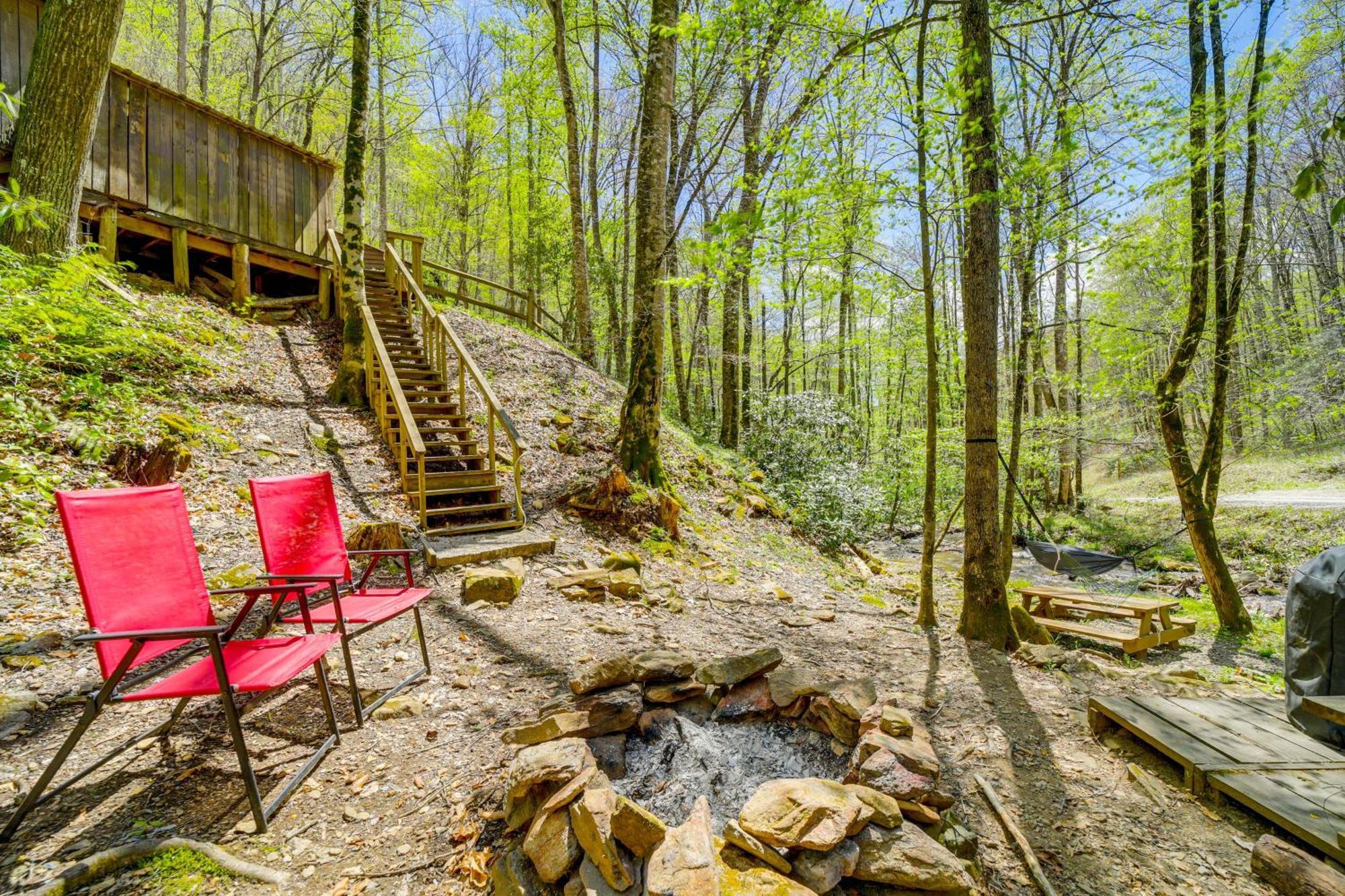 Creekside Whittier Cabin With Fire Pit Near Hiking! Екстер'єр фото